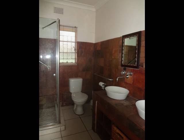 3 BEDROOM PROPERTY TO RENT IN LAKESIDE